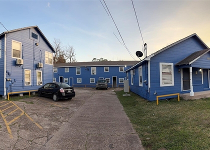7016 Avenue F - Photo 1