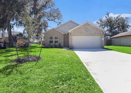 249 Edgewater Drive - Photo 1