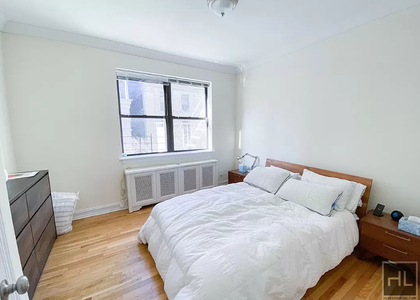 East 76 Street - Photo 1