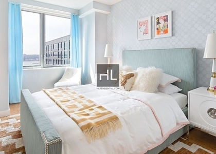 West 57th Street - Photo 1