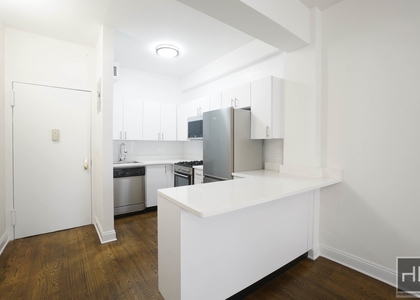 West 22 Street - Photo 1