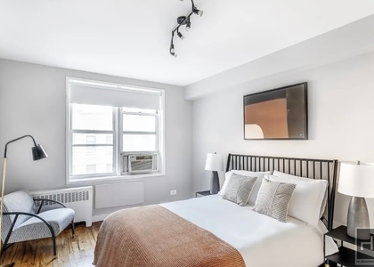 East 58 Street - Photo 1