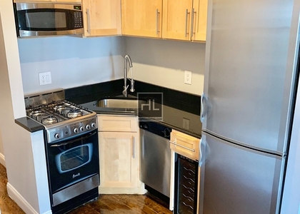 10 Avenue - Photo 1