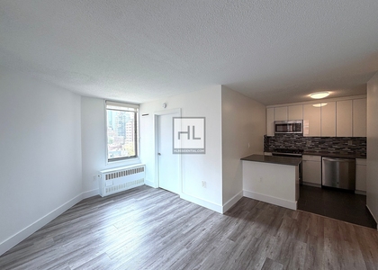 Second Avenue - Photo 1