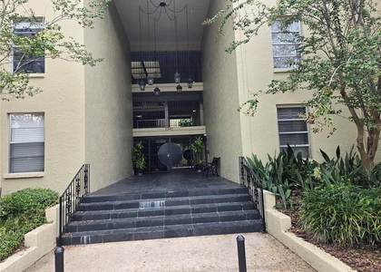 2302 S Manhattan Avenue - Photo 1