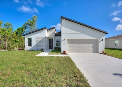 205 Hyacinth Court - Photo 1