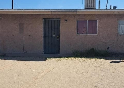623 Ne Davis Street - Photo 1