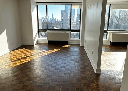 West 42nd Street - Photo 1