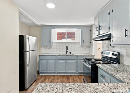 68 1/2 Lexington Avenue - Photo 1