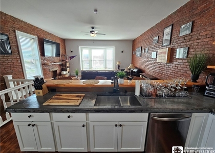 321 N Union Street - Photo 1