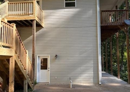 104 Travelers Lane - Photo 1