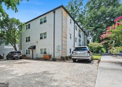 880 Saint Charles Avenue Ne - Photo 1