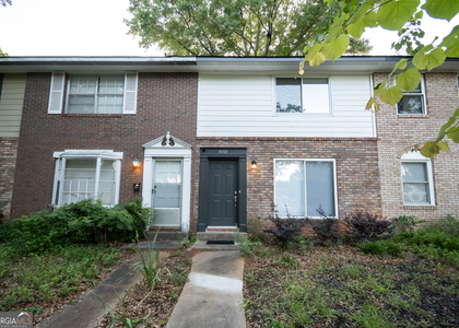 880 College Avenue - Photo 1