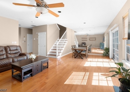111 Cardigan Ct - Photo 1