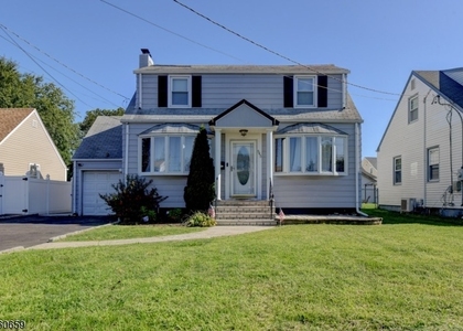545 Winthrop Rd - Photo 1