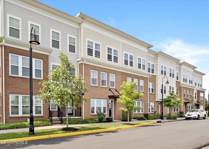 21 Green Street - Photo 1
