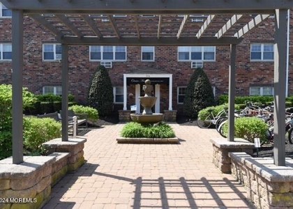 304 4th Avenue - Photo 1