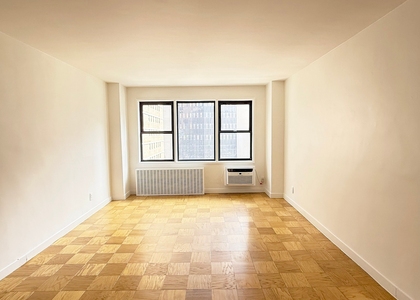 East 36 Street - Photo 1