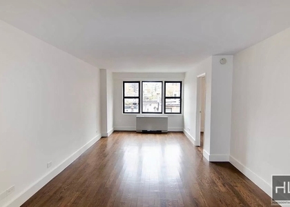 East 63 Street - Photo 1