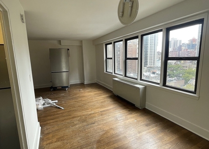 East 63 Street - Photo 1