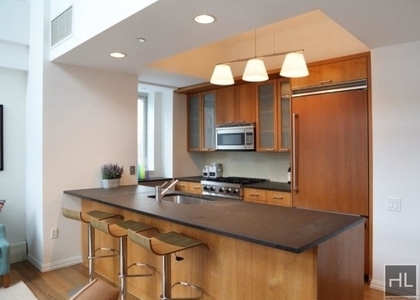 East 59 Street - Photo 1