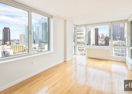 West 37th Street - Photo 1