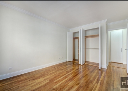 West 16 Street - Photo 1
