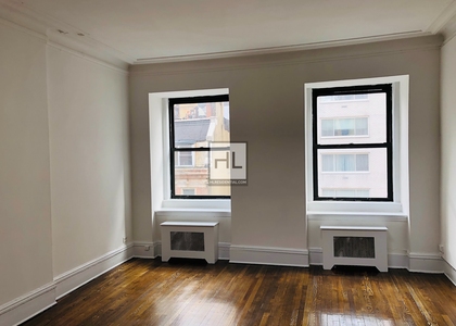 East 65 Street - Photo 1