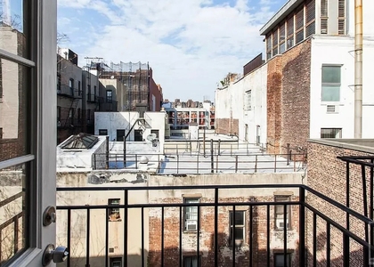 East 10 Street - Photo 1