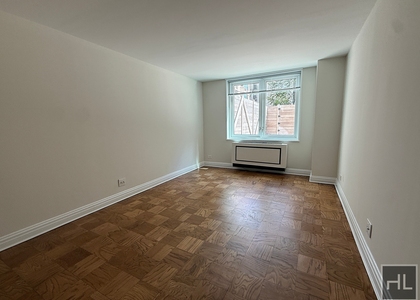 East 71st Street - Photo 1