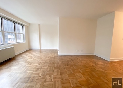 Eighth Avenue - Photo 1
