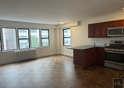 East 63 Street - Photo 1