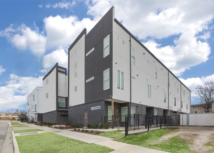4314 Roseland Avenue - Photo 1