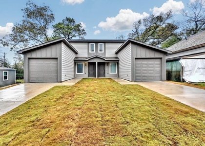 319 E Hull Street - Photo 1