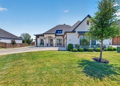 1213 Crown Valley Drive - Photo 1