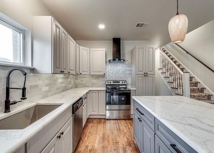 607 W Page Avenue - Photo 1