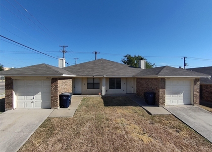 1922 San Rafael Street - Photo 1