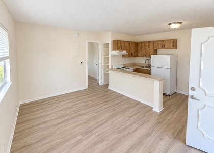 5156 Ne 6th Avenue - Photo 1