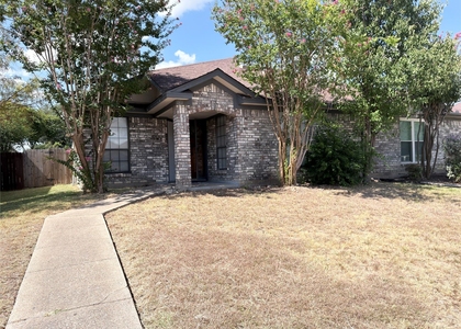 1801 Quail Run Drive - Photo 1