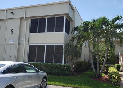 904 Flanders Drive S - Photo 1