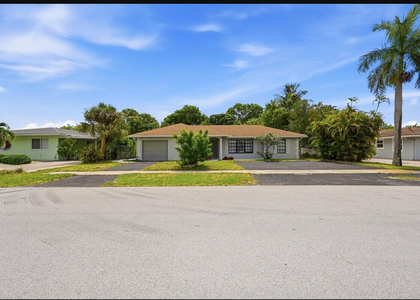8 Ne 9th Avenue - Photo 1