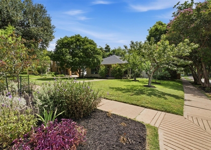 1430 S Montreal Avenue - Photo 1