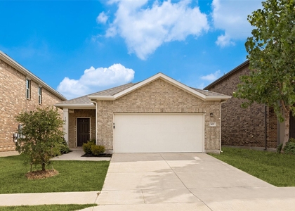 421 Covington Cove - Photo 1