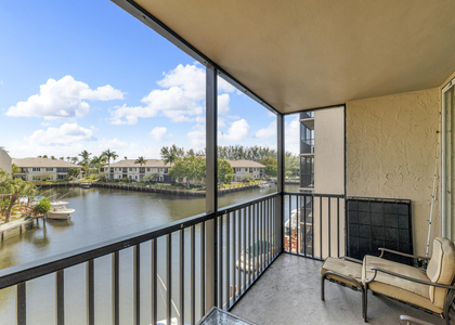 6 Royal Palm Way - Photo 1