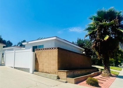 65 E Forest Avenue - Photo 1
