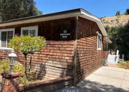 139 Sherwood Drive - Photo 1