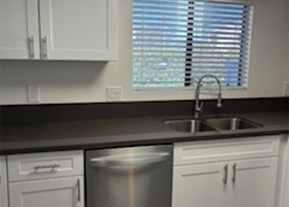 2204 E 4th - Photo 1