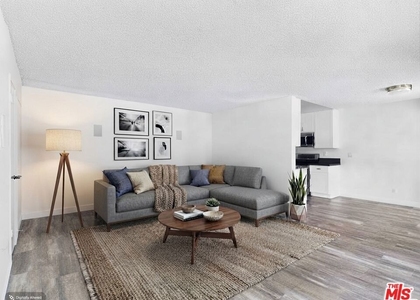 11825 National Blvd - Photo 1