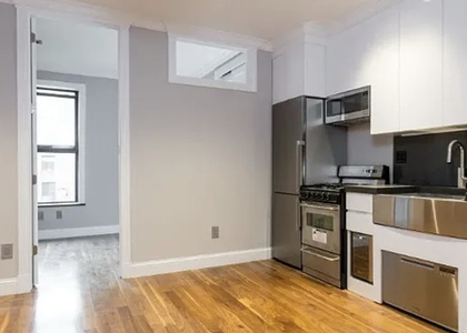 16 East 116th Street - Photo 1
