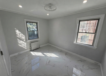 Live the Dream on 80th Drive,  - Photo 1
